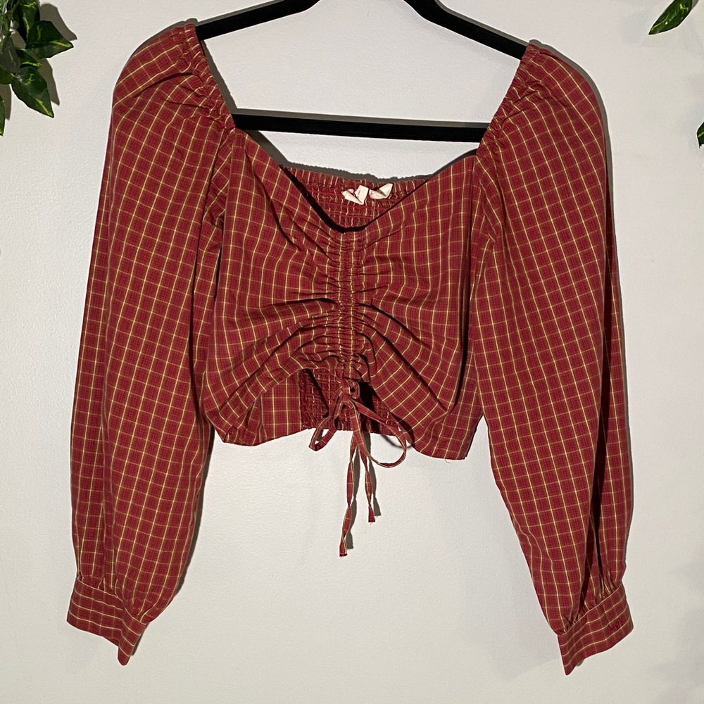 Levi's Women's Puff Long Sleeve Cropped Smocked Back Devin Blouse Red Plaid - Picture 4 of 8
